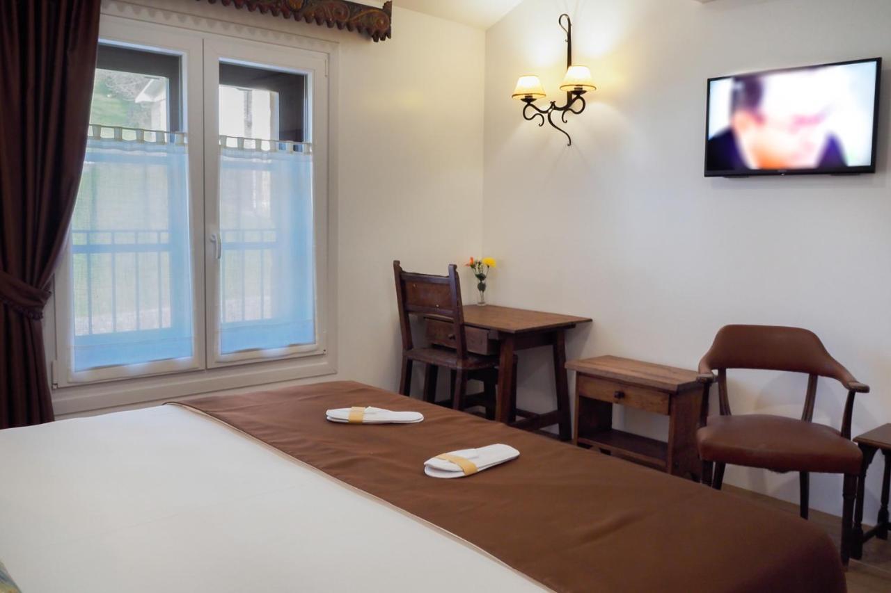 Posada Y Apartamentos Trebuesto De Guriezo المظهر الخارجي الصورة