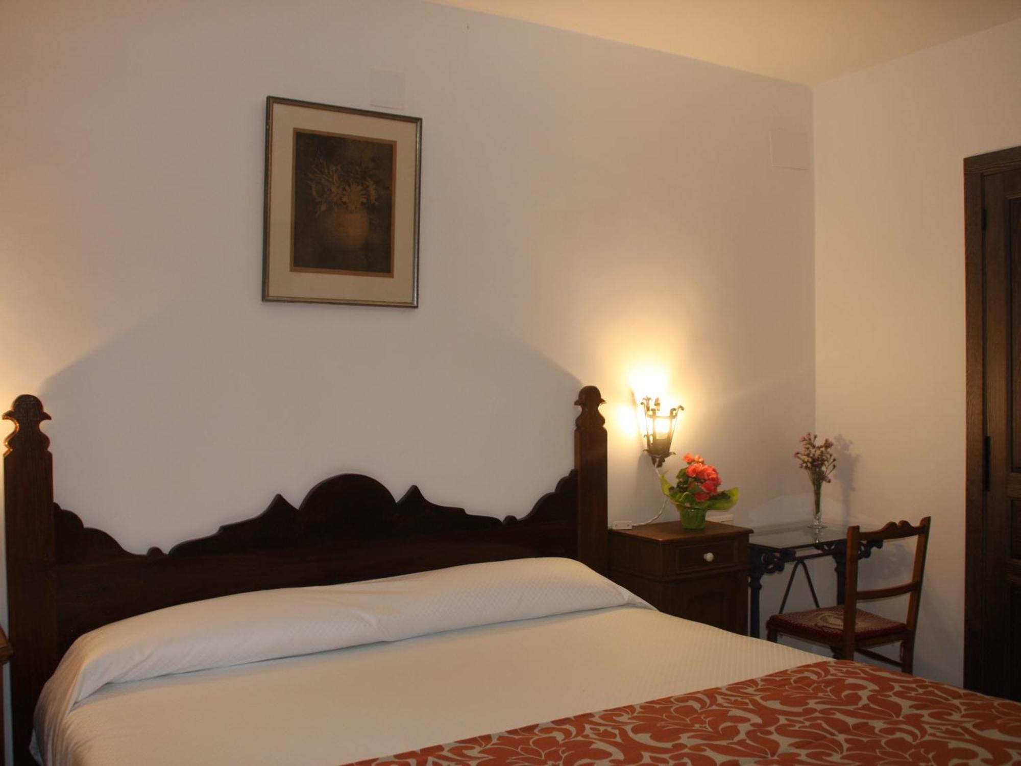 Posada Y Apartamentos Trebuesto De Guriezo الغرفة الصورة
